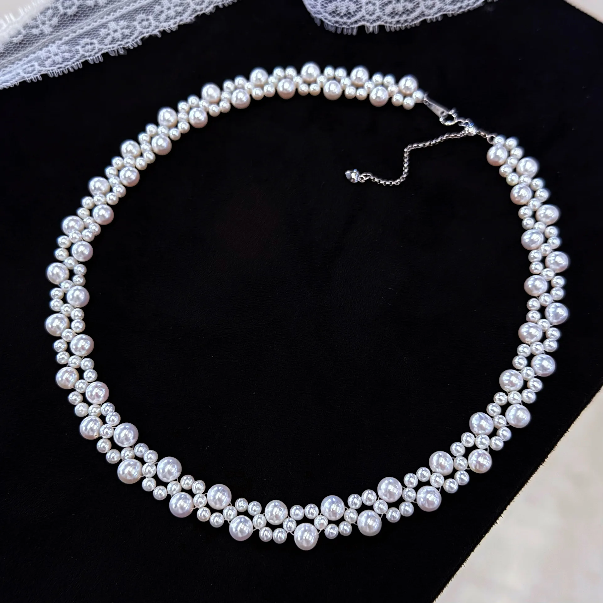 Natürliche Süßwasserperlen-Spitzenkette Handgewebt mit 925 Silber-Verschluss Luxuriöse Choker-Halskette für Damen