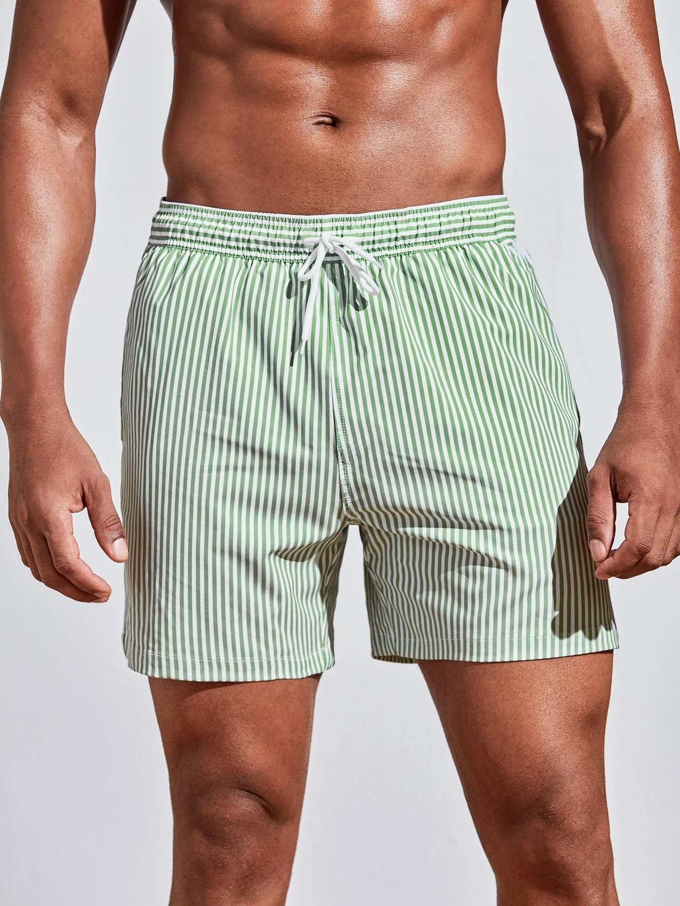 Neue 3D-Linie Spleißen Herren Sports horts für Sommer lässig weich personal isierte atmungsaktive Urlaub Polyester Strand Surf shorts