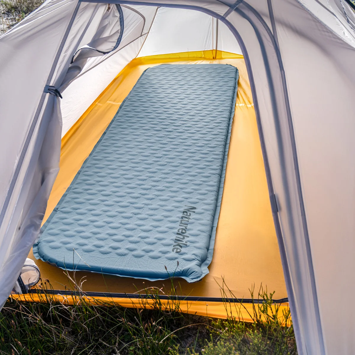 Naturehike Yugu R2.1 Ultralight Automatic Inflatable Cushion Trekking Camping Travel Single Sponge Sleeping Air Mat CNK2300DZ013