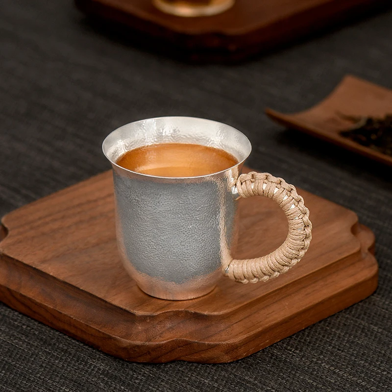 

Baijiu Cup Foot Silver 999 Master Cup sterling Silver handmade hammer pattern coffee cup water cup tea cup Silver cup