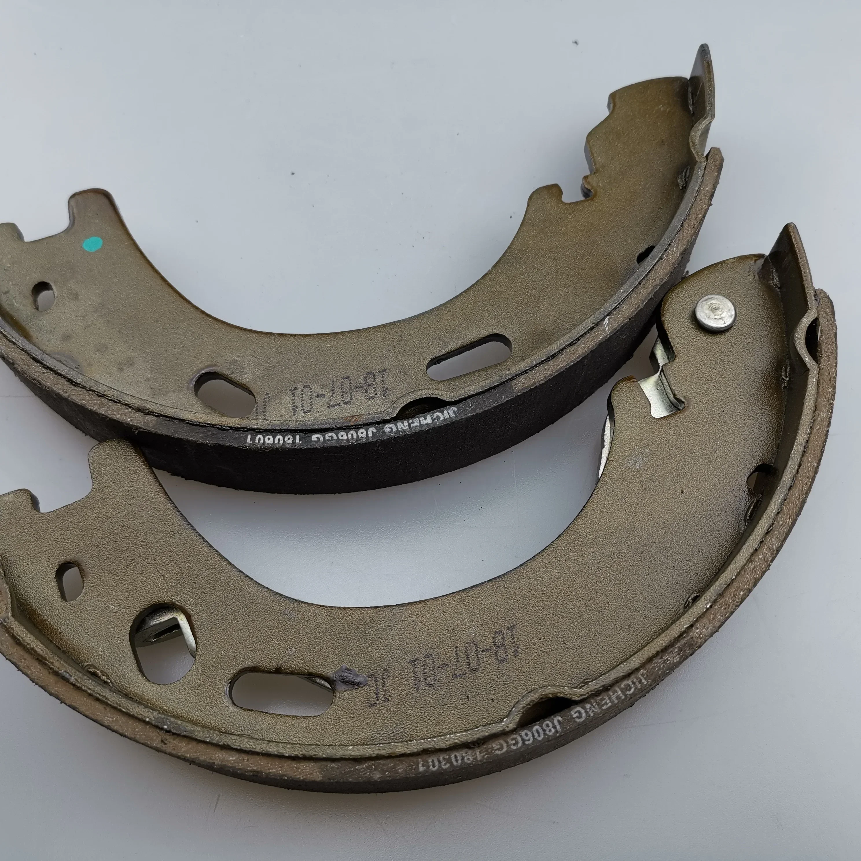 

SAIC MAXUS T60 original rear brake shoe C00089218 C00089219