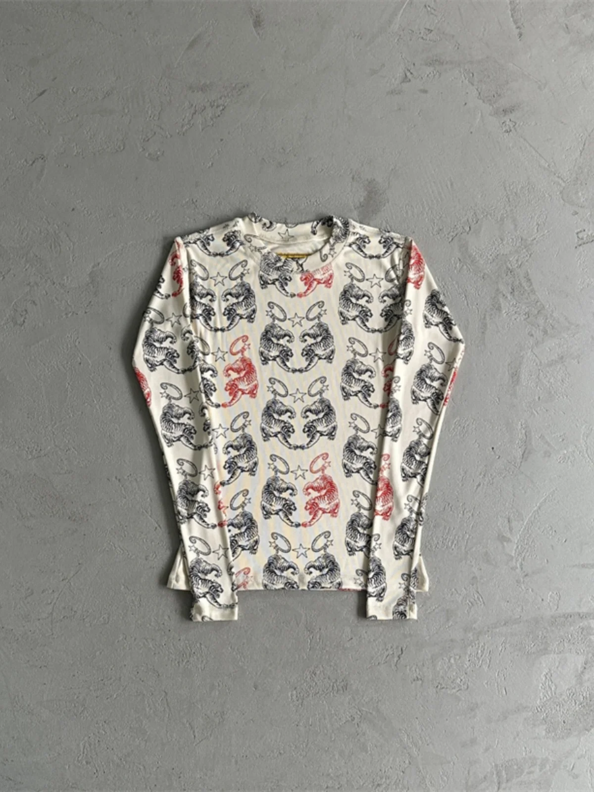 

Twin Tigers Women's Long Sve Top Street Sle round Ne Cartoon Print Regular Fit Polyester Blend Spring Faion