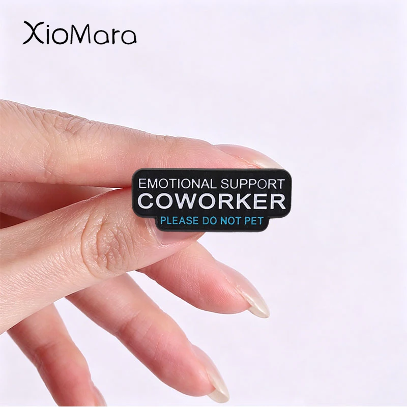 Emotional Support Coworker Badge Please Do Not Pet Enamel Pins Fashion Lapel Brooches Backpack Clothes Jewelry Gift for Friends
