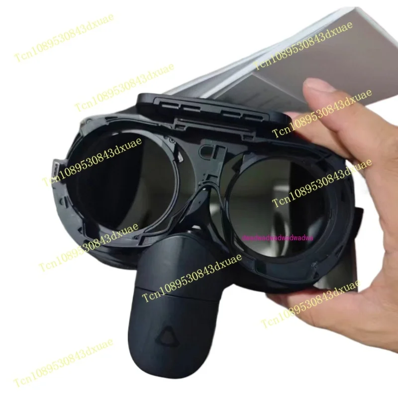 XR facial recognition and tracking system that includes facial tracking, eye tracking, and pupil distance adjustment functions.