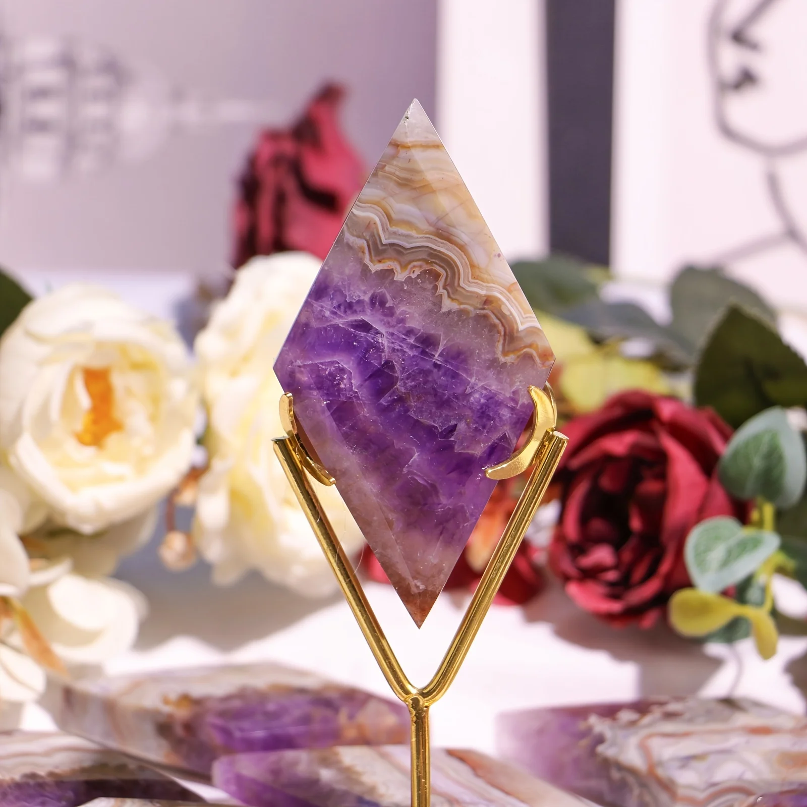 

Fantasy Amethyst Lace Agate Geometric Decoration - Natural Crystal Home Decor, Suitable for Meditation and Yoga, Halloween Gift