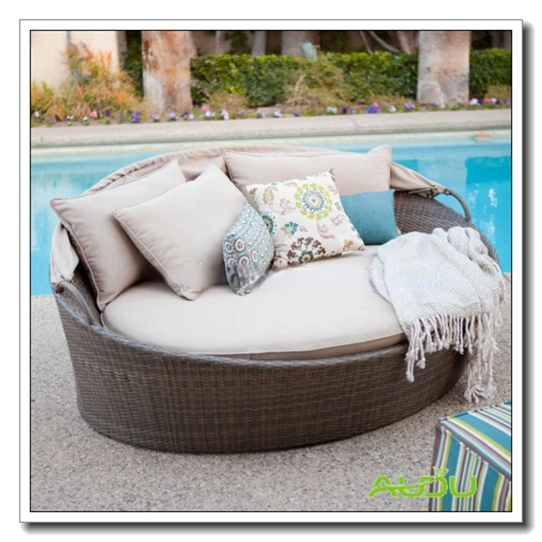 Mix Color Rattan Lightweight Folding Beach Bed