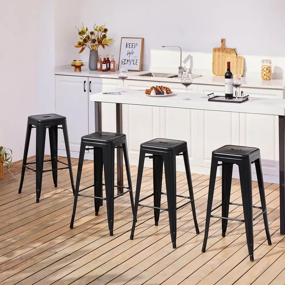 30 Inch Metal Bar Stools Set o 4, Stackable Barstools, Black | Bar Height Stools with ootrests & Non-Slip ootpads, 331 lb acity