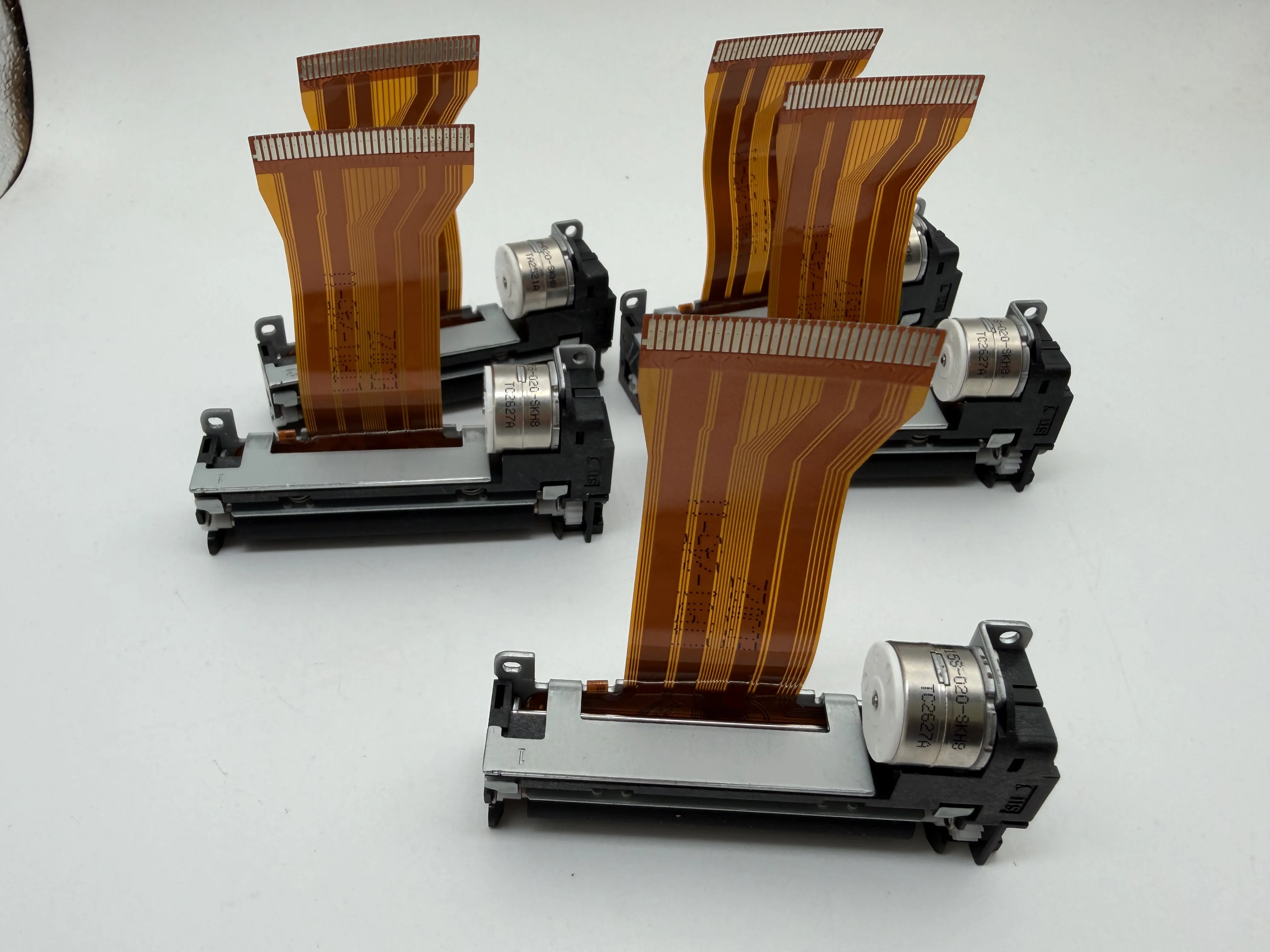 

LTP01-245-08 10pcs/lot Original LTP01-245-11 ticket printhead LTPZ245M-C384-E receipt printhead thermal printhead LTP01-245-01