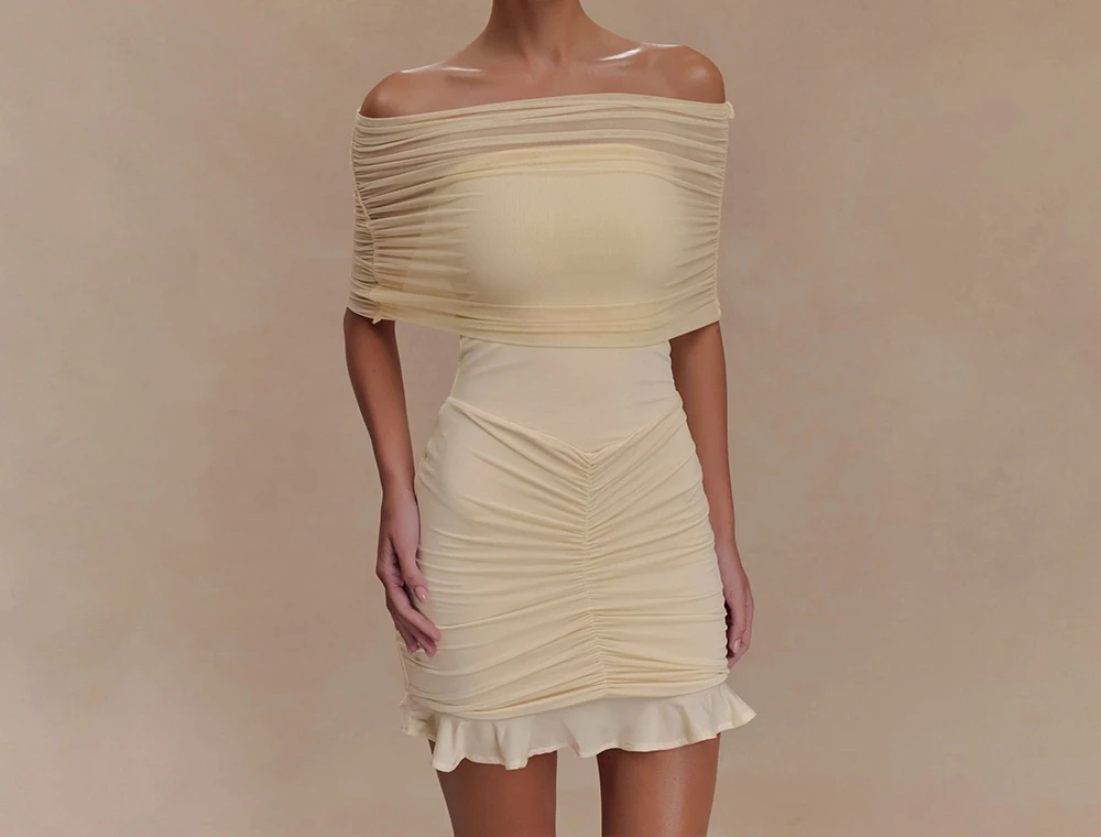 

New Women's Sexy off Shoulder Dress with Strapless and Slim Fit Ruffle Edge Skirt
