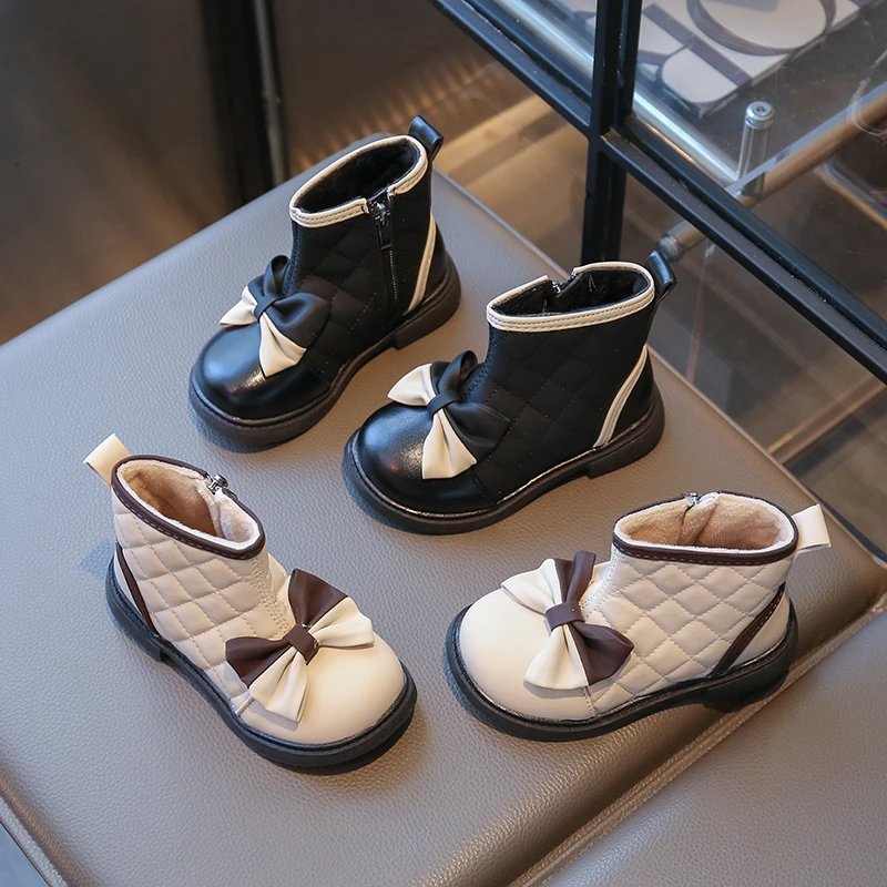 

Модные детские плюшевые сапоги, коллекция 2024, зимние ботильоны для девочек, теплые детские повседневные короткие сапоги принцессы с милым бантом, лоскутная молния