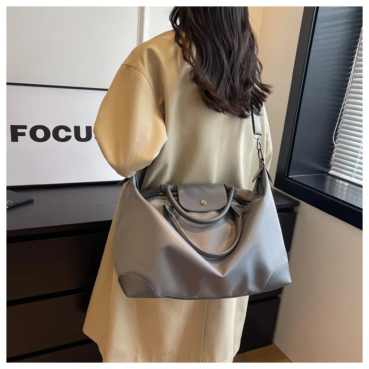 

Minimalist Women's Yoga Fitness Bag Short Trip Travel Bag Waterproof Soft Large Capacity Cross bag