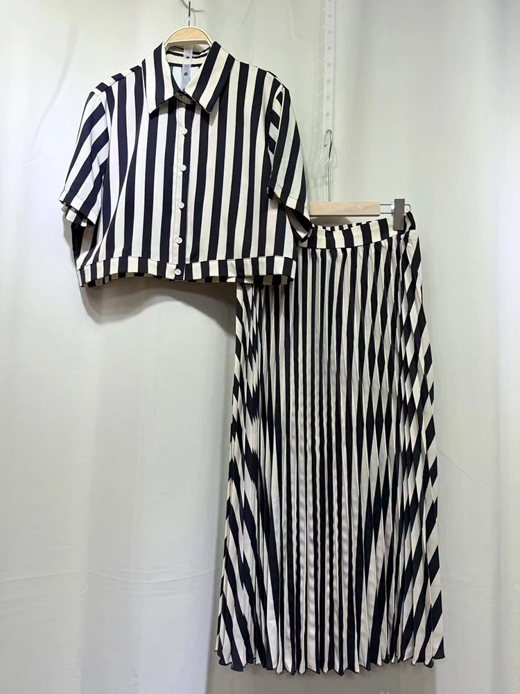 

2025 summer women's retro striped geometric printed short shirt two-piece set+elastic waist loose pleated skirt fashion set