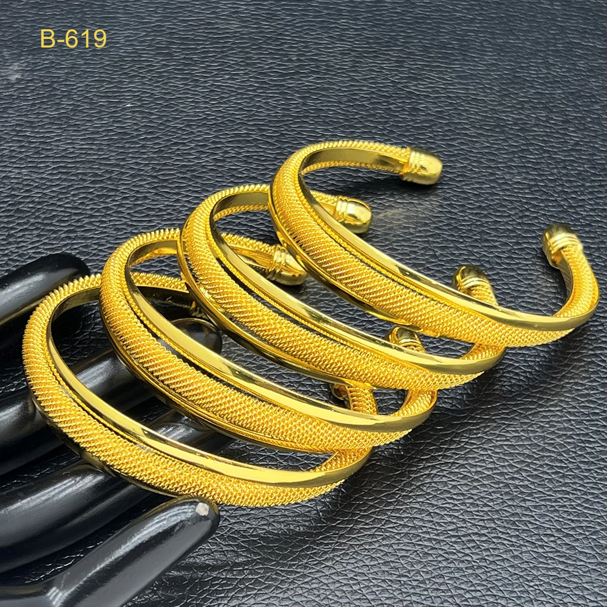 New Luxury Dubai Gold Color Bangles For Women Indian African Cuff Bracelets Charm Wedding 24K Gold Plated Ethiopian Jewelry