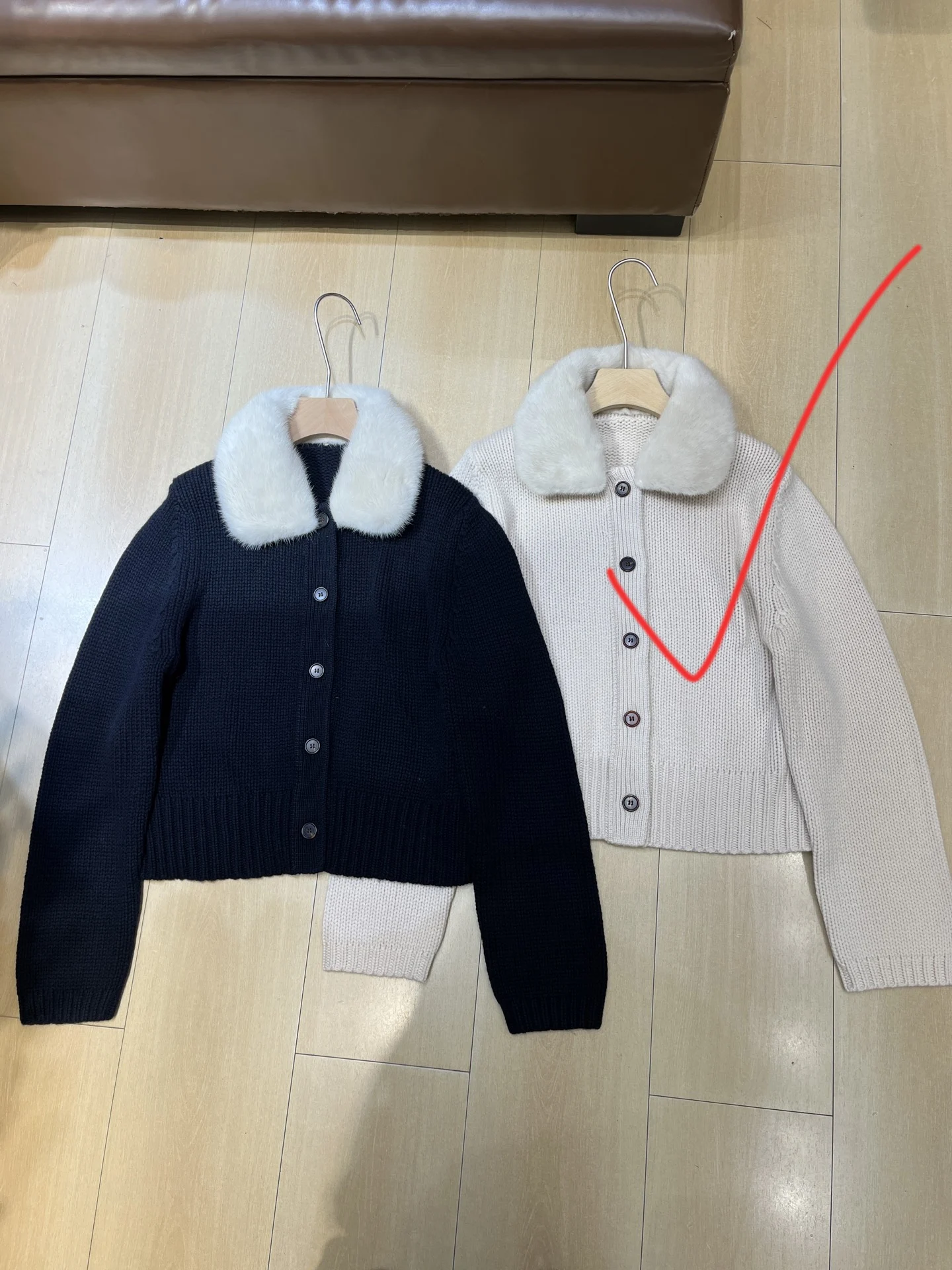 2026 Autumn/Winter New High-Quality Fashionable Casual Mink Cardigan With Fur Collar For Women