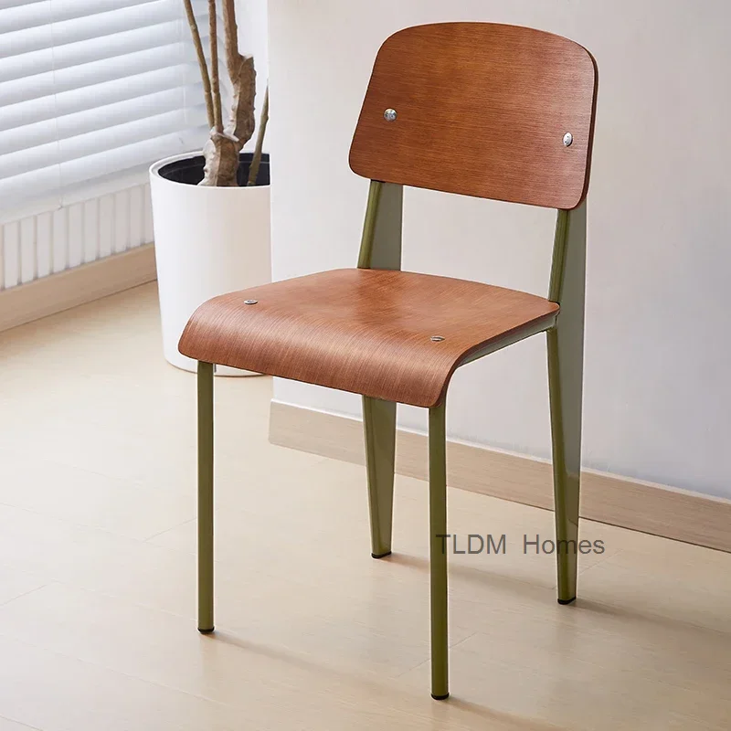 Design Chairs Outdoor Chair Bar Stools Relaxing Minimalist Modern Kitchen Individual Armchairs Nordic Beauty Salon Garden