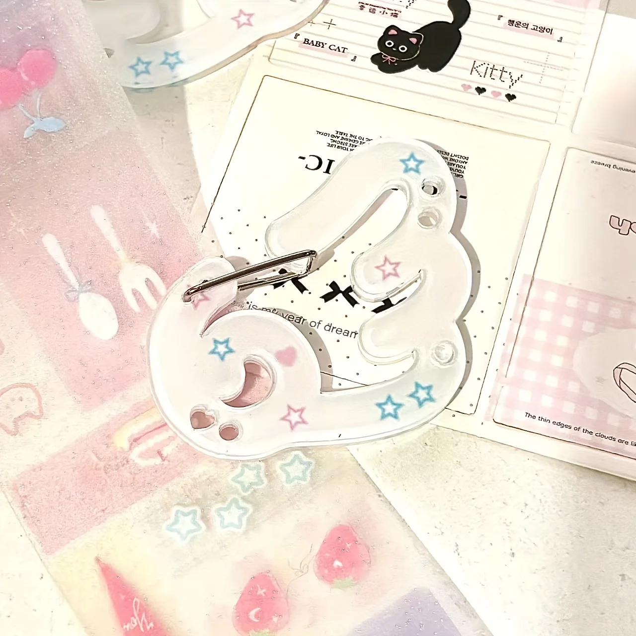 Pastellfarbener Acryl-Schlüsselanhänger im koreanischen Stil, süßes Engel-Design, leichtes Geschenk für Frauen jeden Tag