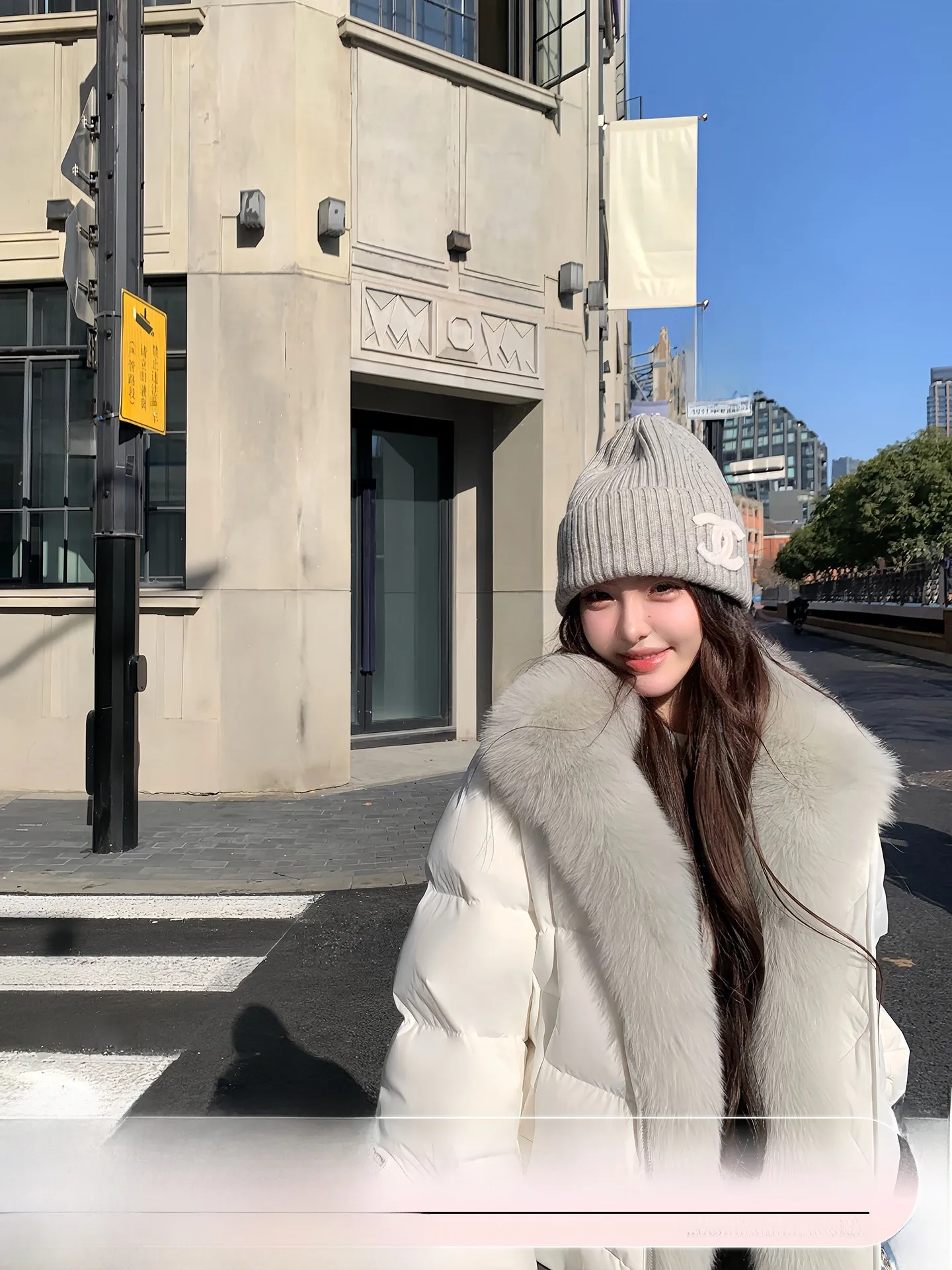 

OYFF Fur Collar Loose Women's down Jaet 90 White Du down Winter Coat Girl's Faion Cold-resistant Outerwear