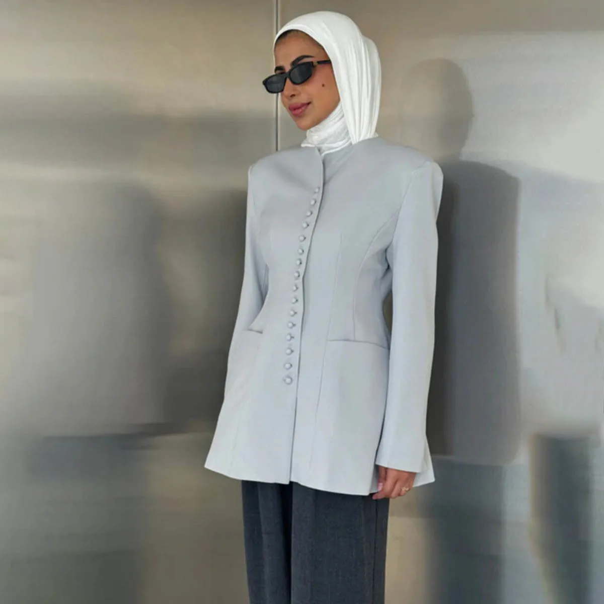 

VTKW Однотонный женский пиджак с круглым вырезом и одной пуговицей, облегающий талию, весна 2025, новый стиль, женский пиджак - высококачественный деловой пиджак