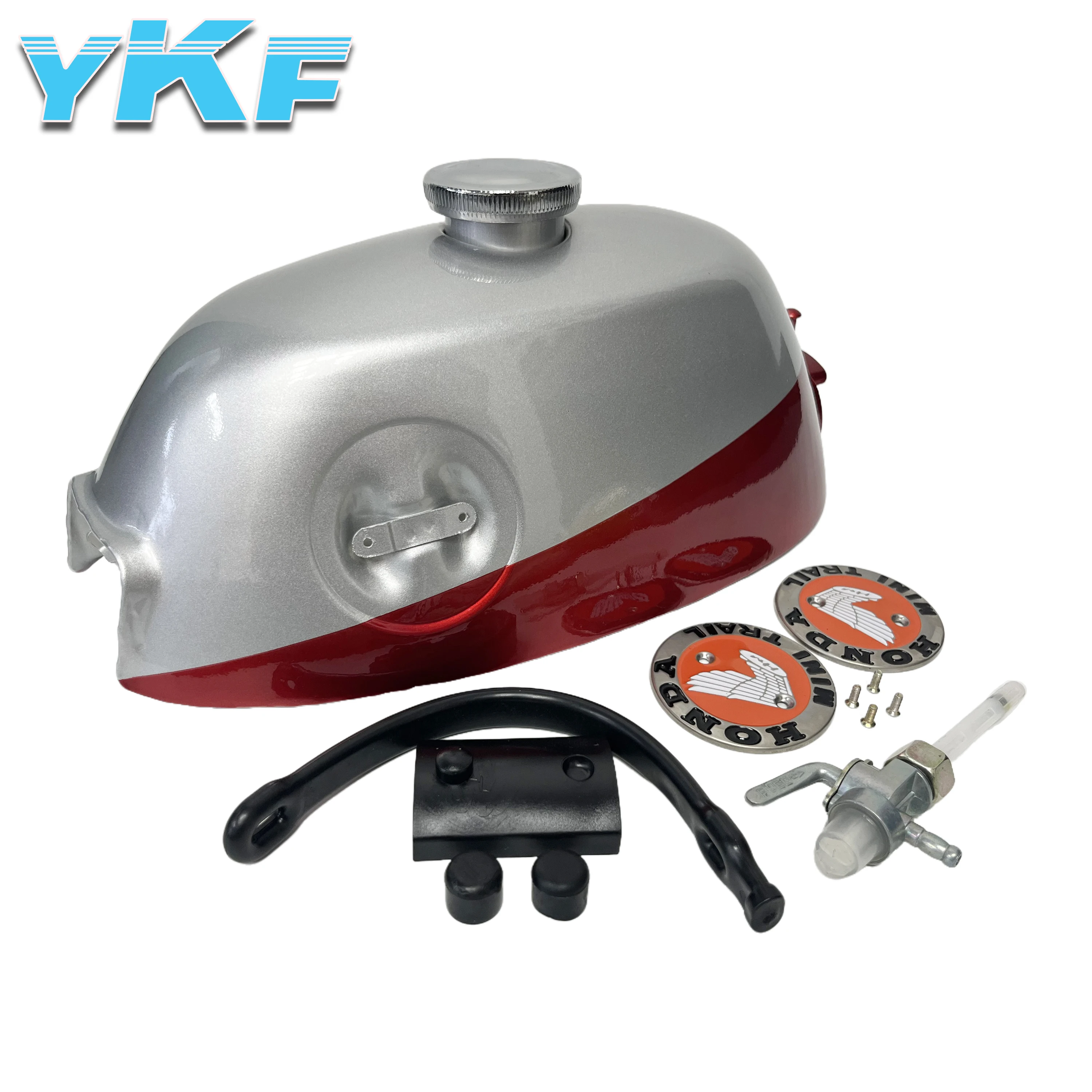 Z50 Fuel Tank Kit Mini Off-Road Z50 K0 K1 1968-1970 Monkey Bike Monkey Motorcycle's silver/red fuel tank with badge