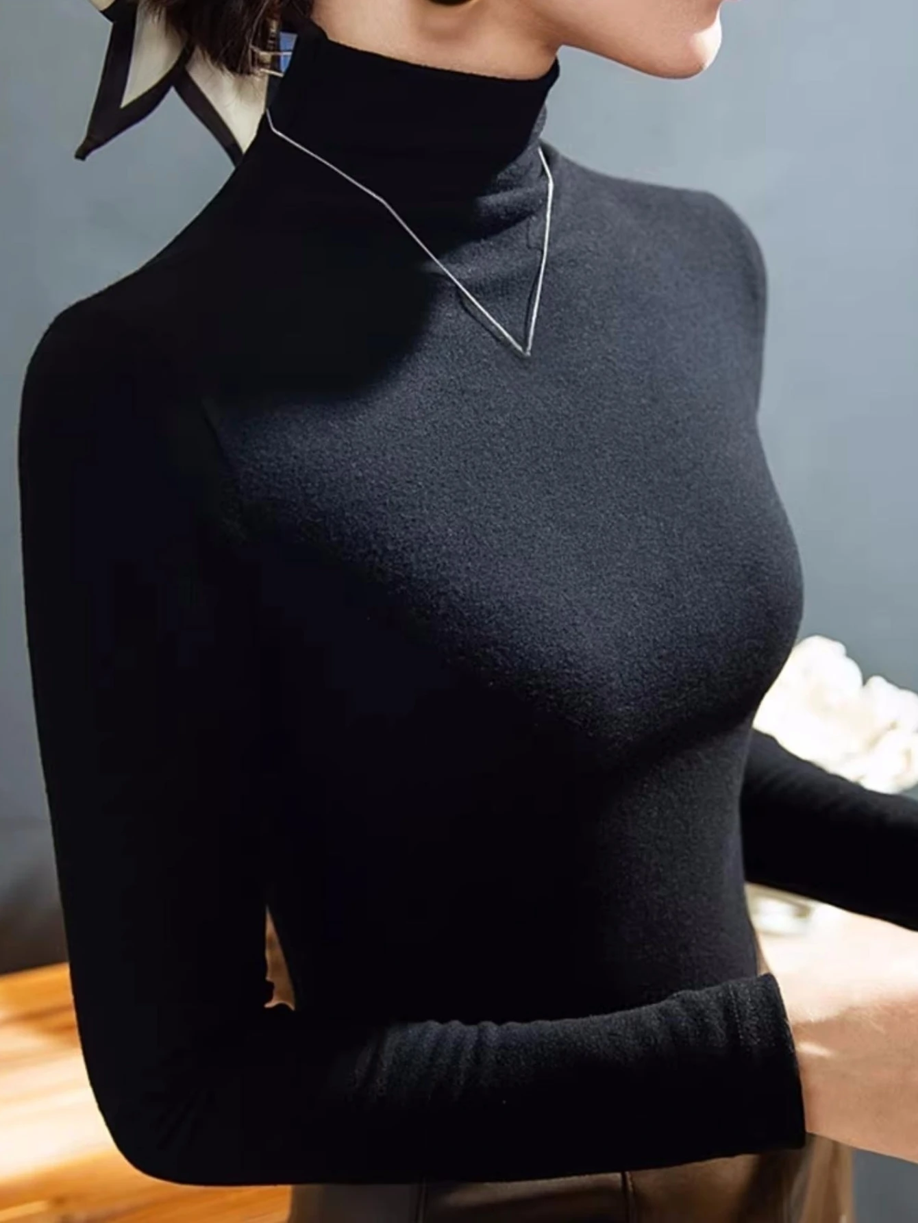 

Turtleneck velvet bottoming shirt for women in autumn and winter new double-sided velvet brushed inner layer with western style shirt thickeneded warm top trendy