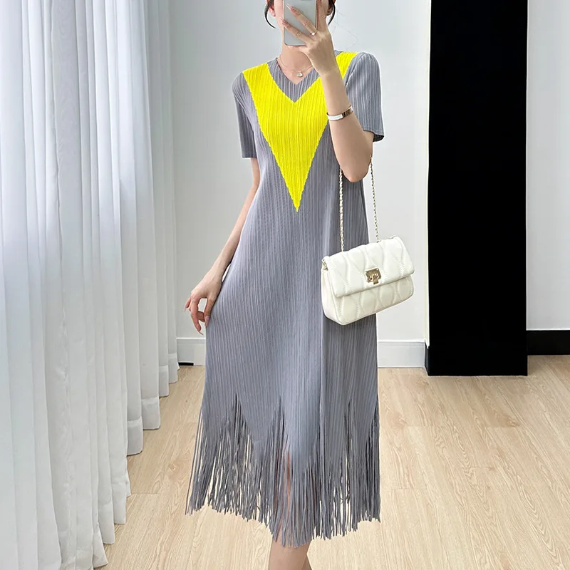 

Miyake Fold Short Sleeve Dress Pressed Ruffled Women's 2023 Summer Niche Design Mid Length Color Matching Temperament Dresses