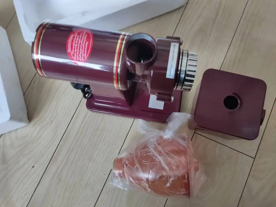 Novel Coffee Milling Machine Type Small Electric Coffee Grinder