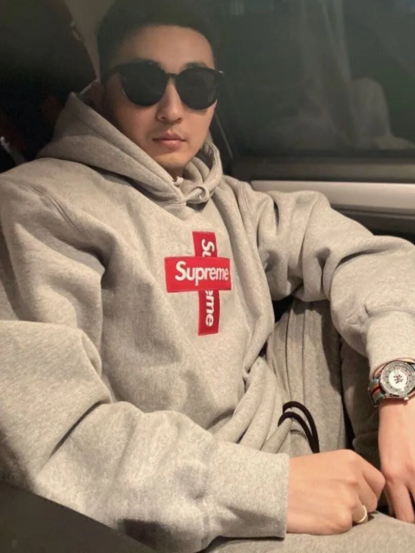 2024 SUPRE Classic Cross Box Logo Print Loose Men\'s and Women\'s Fashionable Hoodie Coat Comfortable Breathable High Quality