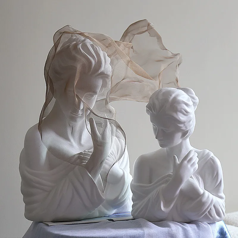 Light luxury veil girl sculpture ornament high-end niche cream style artwork living room entrance French decoration
