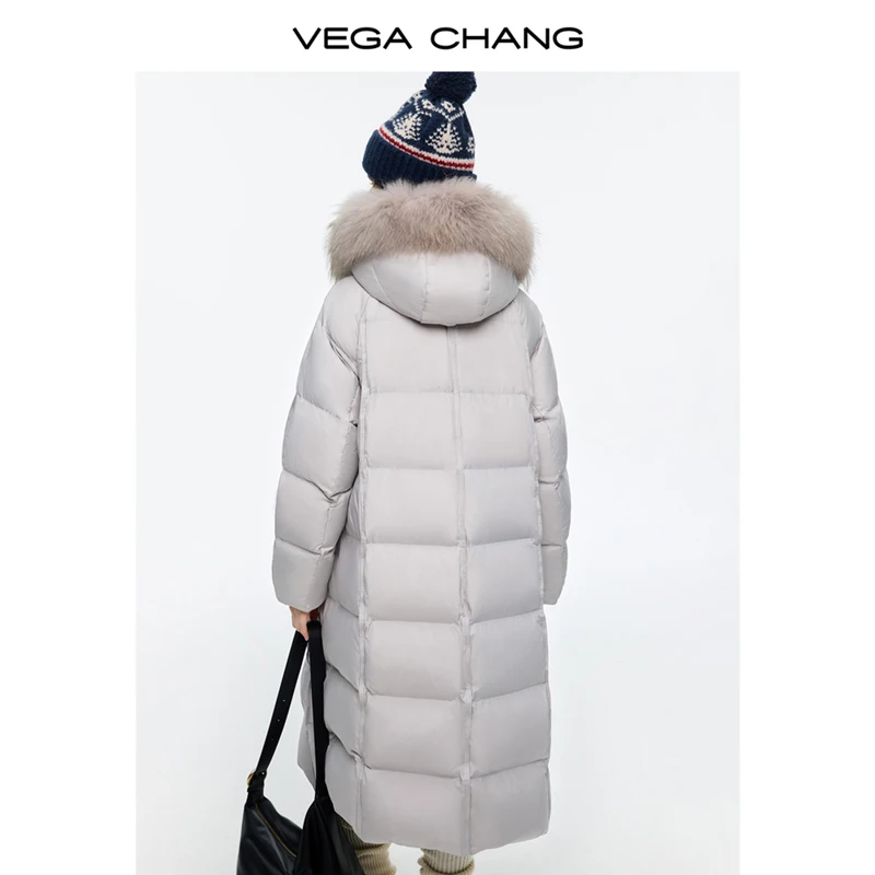 เสื้อแจ็คเก็ตดาวน์ยาวสำหรับผู้หญิง Vega Chang รุ่นใหม่สำหรับฤดูหนาว พร้อมฮู้ดและปกขนแรคคูนที่ถอดออกได้  กระดุมแบบสลับ [ไม่รวมอุปกรณ์เสริม]