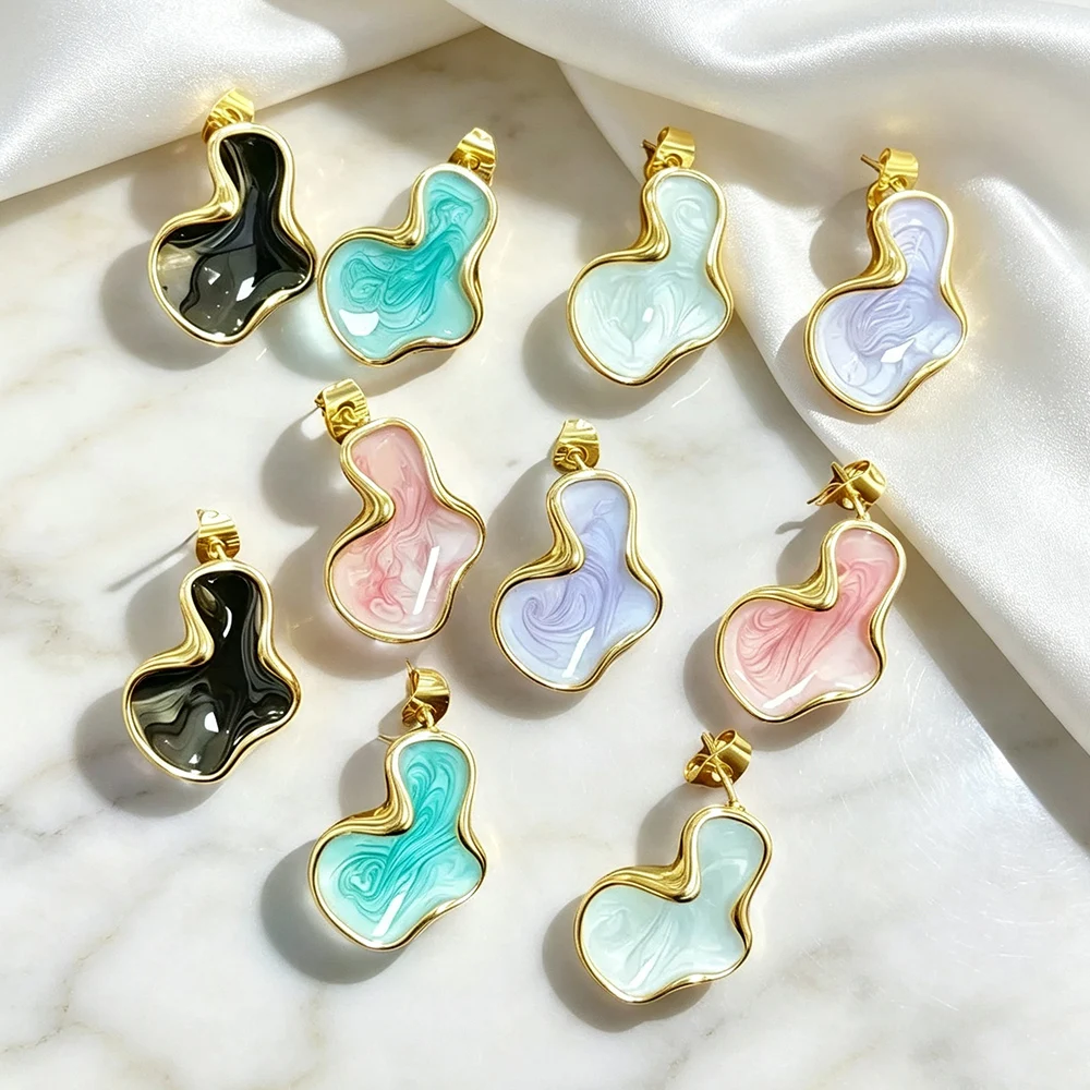 Artistic Abstract Enamel White Black Pink Color Cloud Irregular Stud Earring for Women Temperament Ear Jewelry Simple Party Gift
