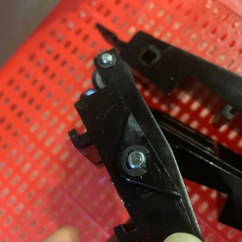 

4 шт. P-cut PCUT прижимной ролик в сборе, резиновые ролики под давлением для pcut CT-900 1200 630, виниловый режущий плоттер, колесо в сборе