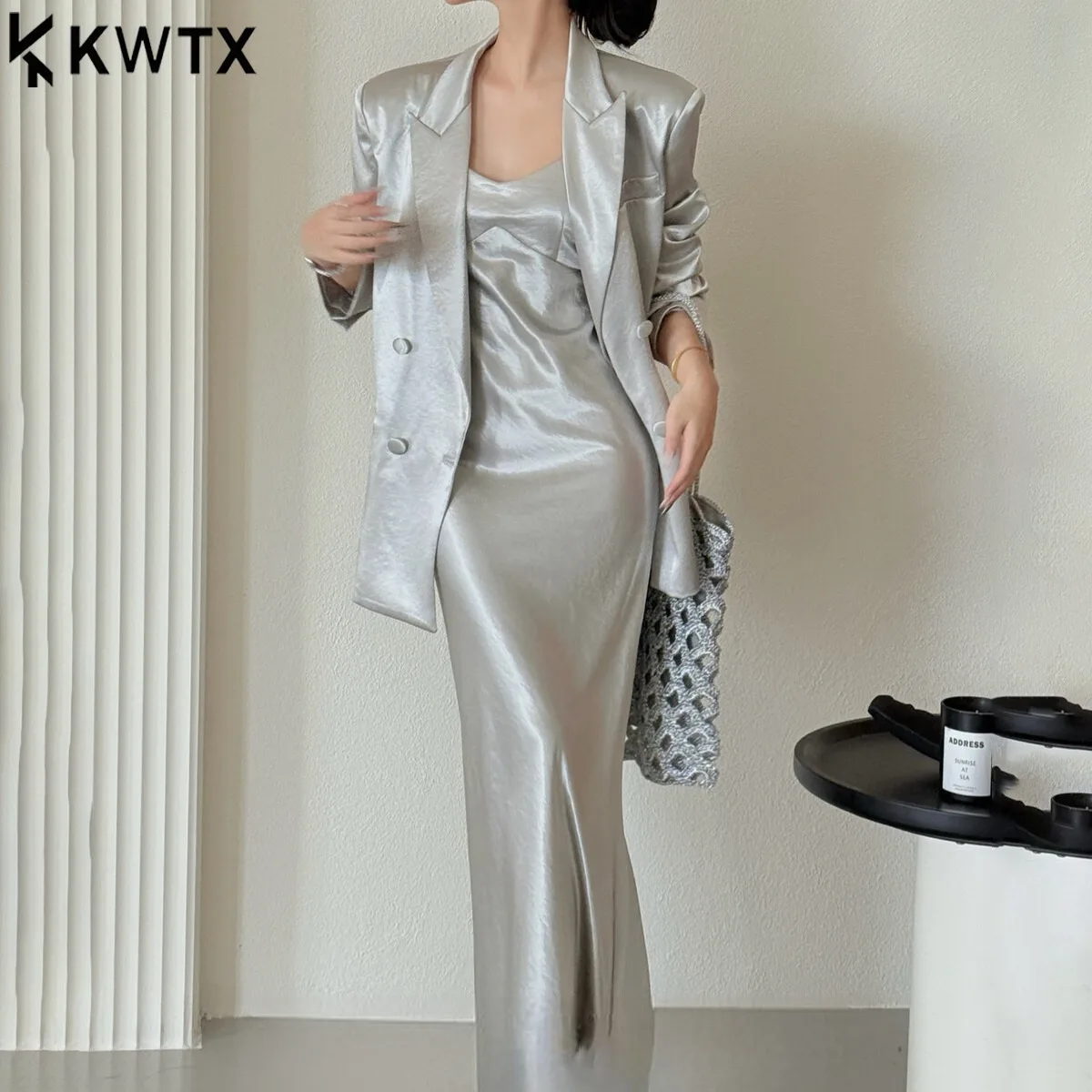 KWTX 2025 Elegante chaqueta y vestido francés de satén perlado, conjunto de dos piezas, ropa de moda, traje de invitados de boda de otoño, traje de fiesta de cena