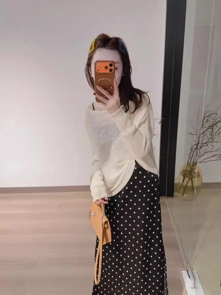 

Spring Early Batwing Sleeve Knitted Set Women's High Waist Polka Dot Half Skirt Two-Piece Outfit Casual Wear Comfortable Fit