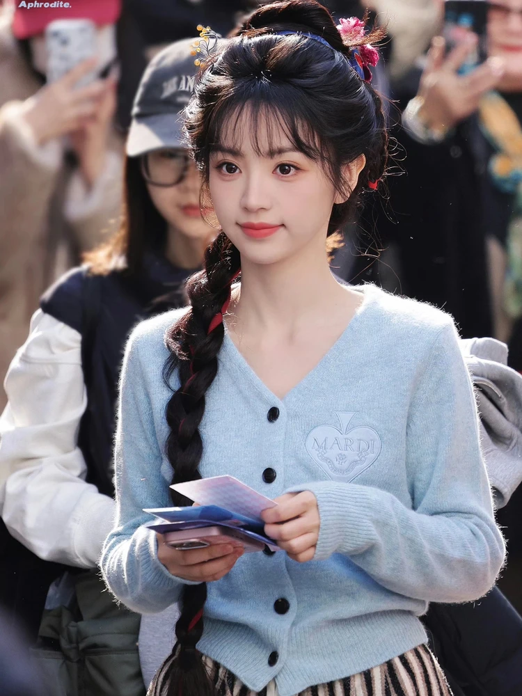 

Tian Xiwai Hanikizi персиковое сердце с вышивкой V-образным вырезом на одной пуговице вязаный открытый кардиган женский осенне-зимний универсальный свитер...