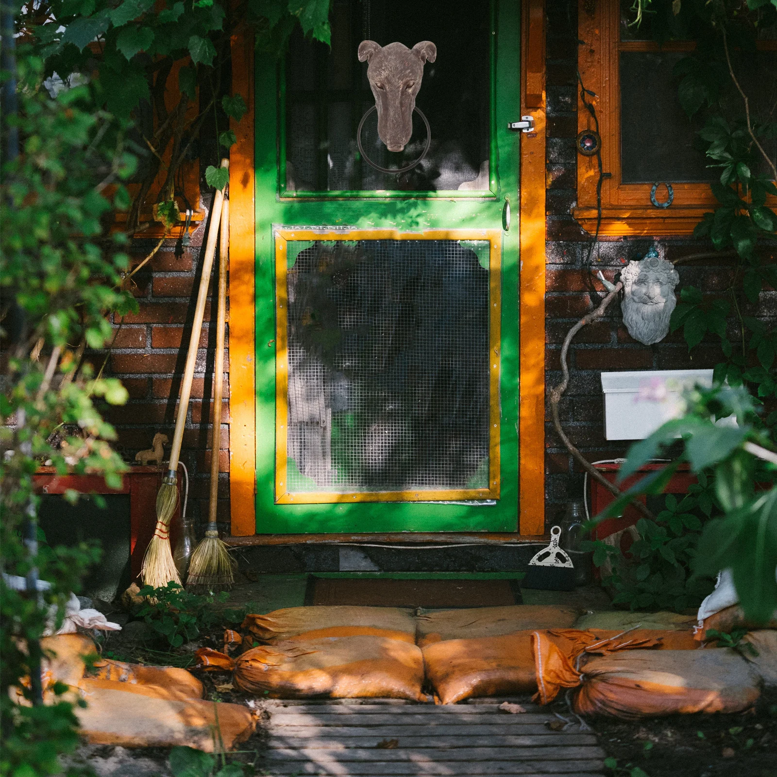 الراتنج الكلب رئيس مطرقة الباب الزخرفية مقبض الباب الأمامي مطرقة لأجهزة الأمن الخارجي فيلا المنزل #1