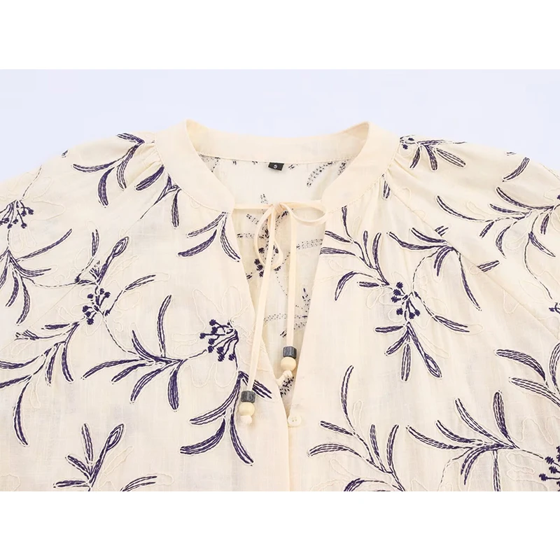 YENKYE 2025 Camisa holgada informal bordada de manga larga con cuello en V y botones delanteros para mujer blusa de otoño