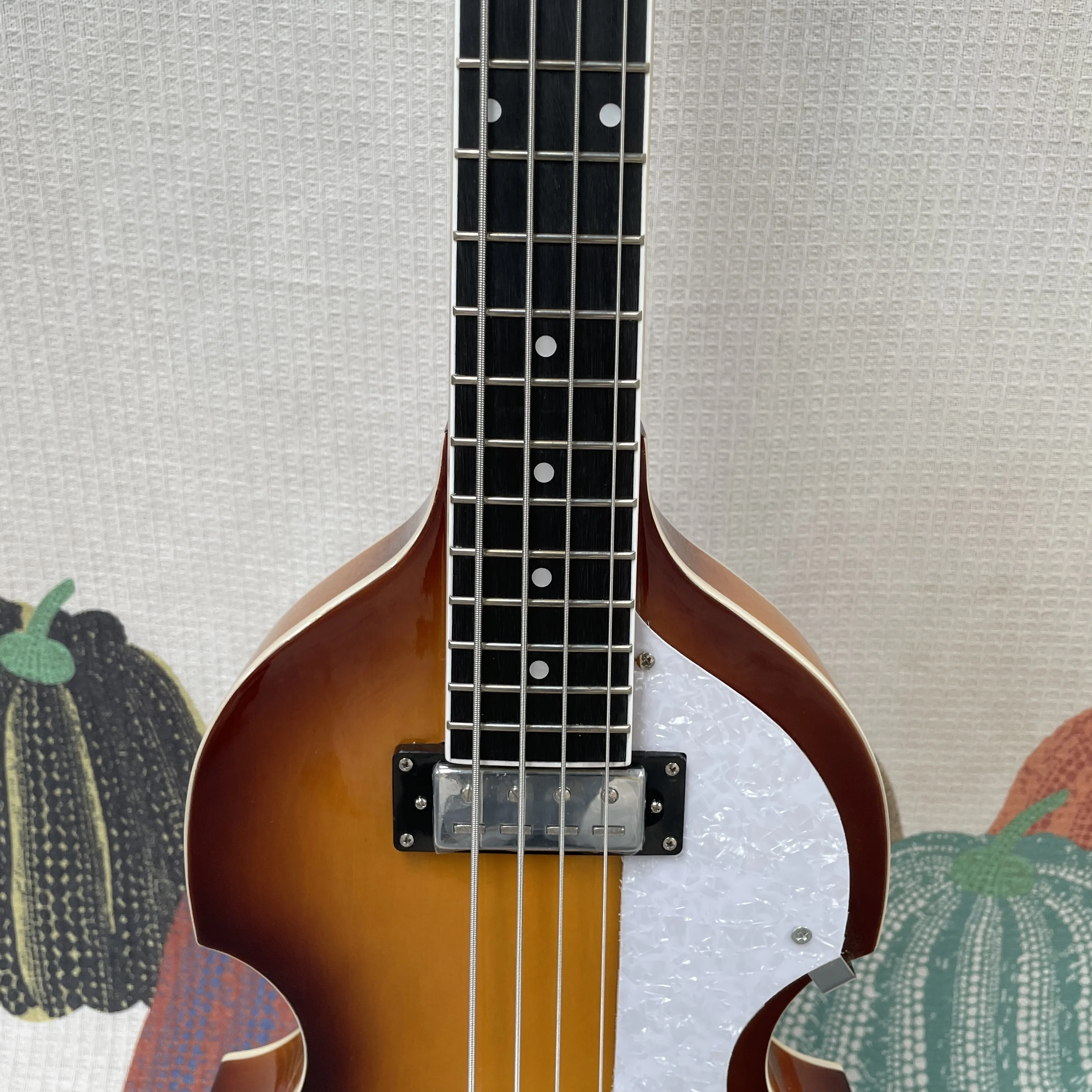 4-string electric bass guitar with classic violin-shaped body and white  pickguard guitars,retro rock stage performance guitarra - view 2