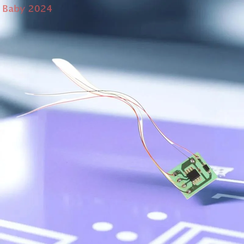 

Petite Electrical Circuit Board For Managing Train Traffic Light System