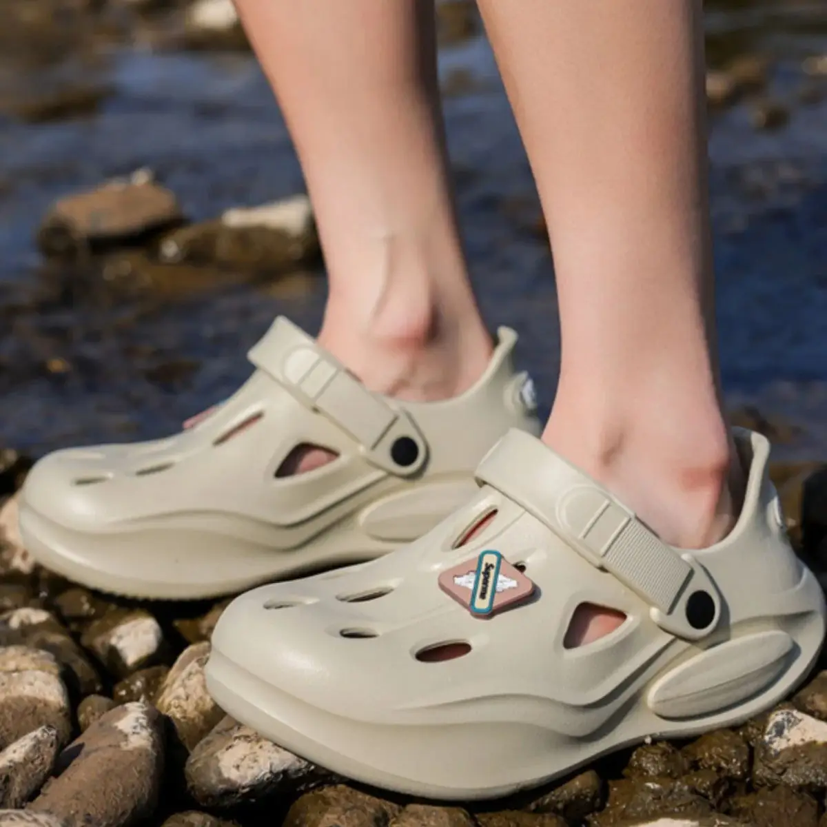 الرجال الصيف المضادة للانزلاق لينة إيفا النعال الذكور في الهواء الطلق حفرة حديقة الصنادل تنفس مريحة شقة أحذية الملاعب المغطاة النساء قباقيب