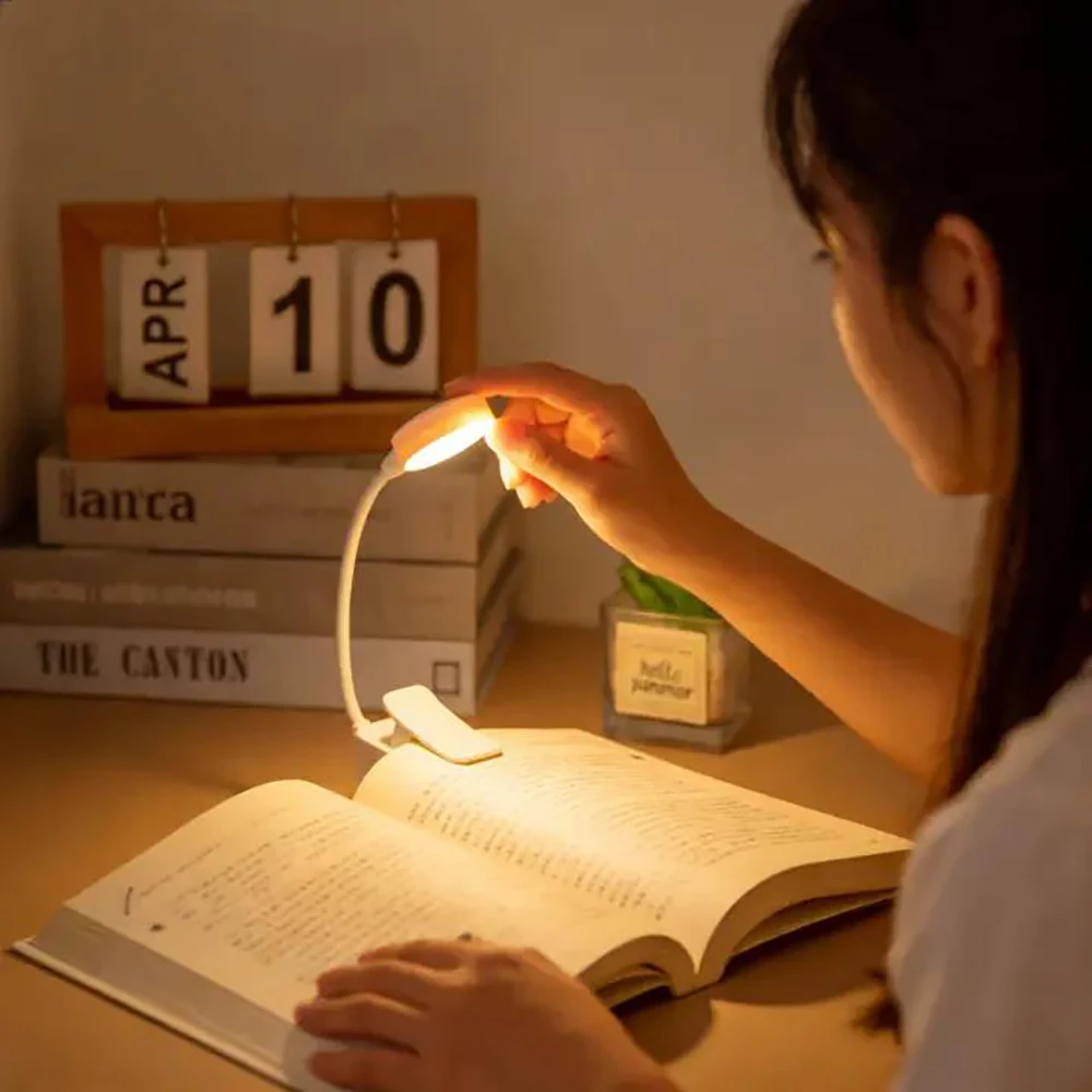 Luz de Leitura LED Portátil Runtow com Clip, Alimentada por Bateria, 3 Cores, Proteção Ocular, Regulável Sem Degraus, Mini Luminária de Mesa