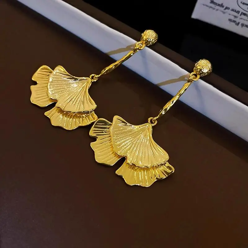 Vintage Gold Color Ginkgo Biloba Leaf Shape Drop Earrings for Women Exaggerated Long Tassel Leaf Earrings Jewelry Gifts