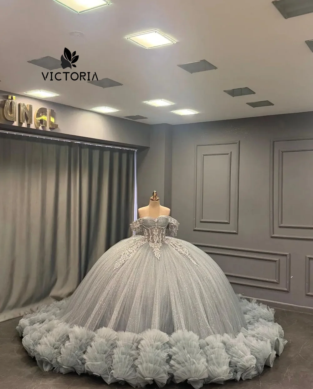 

Haze Blue Off The Shoulder Quinceanera Dress Sweetheart Appliques Lace-up Ball Gown 15 Year Old Dress Graduation Customized