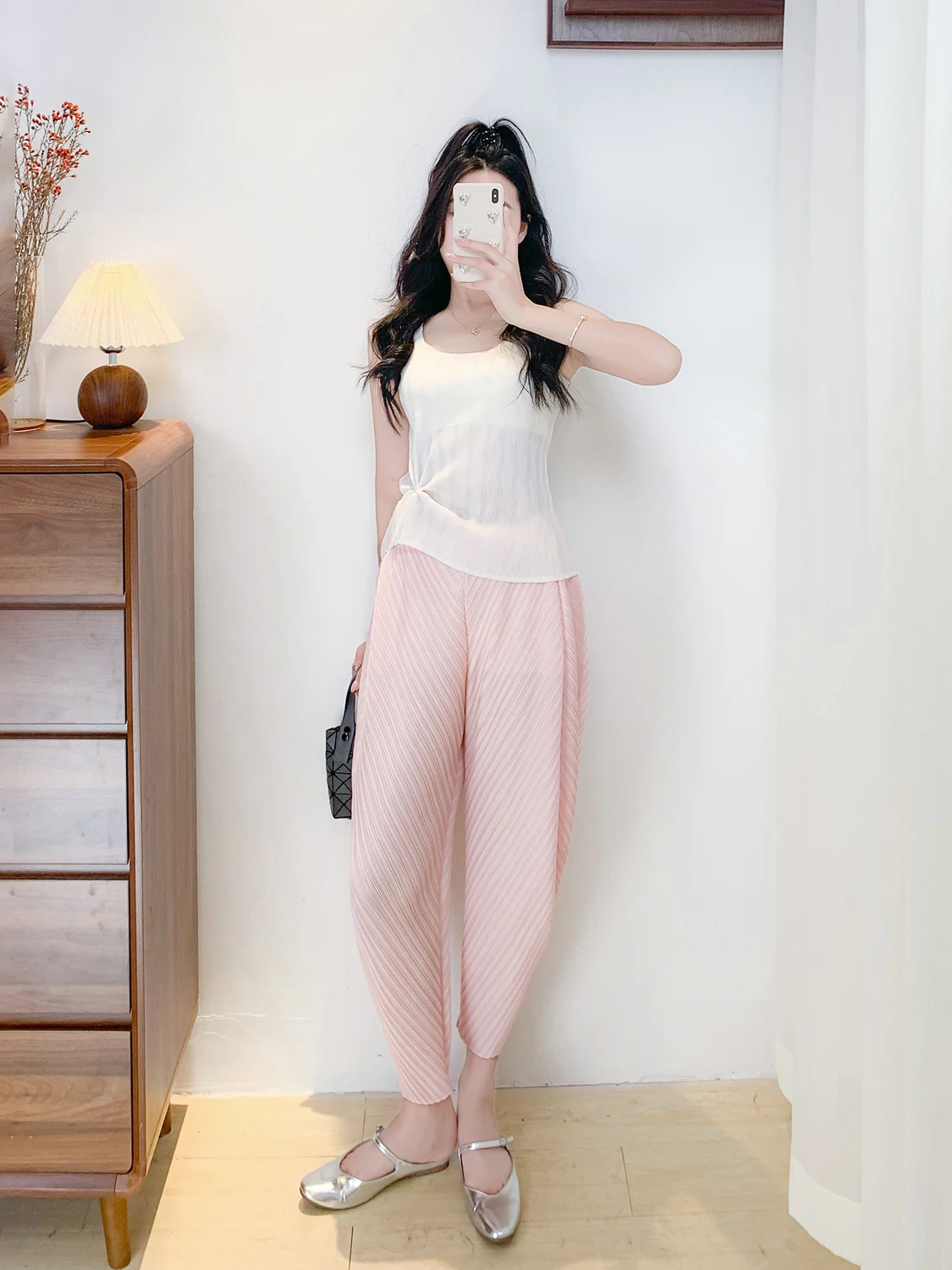 High Waist Harlan Pants Three Houses Style Spring Summer Casual Loose Fit Polyester Fiber Elastic Waist Eighteen Shorts