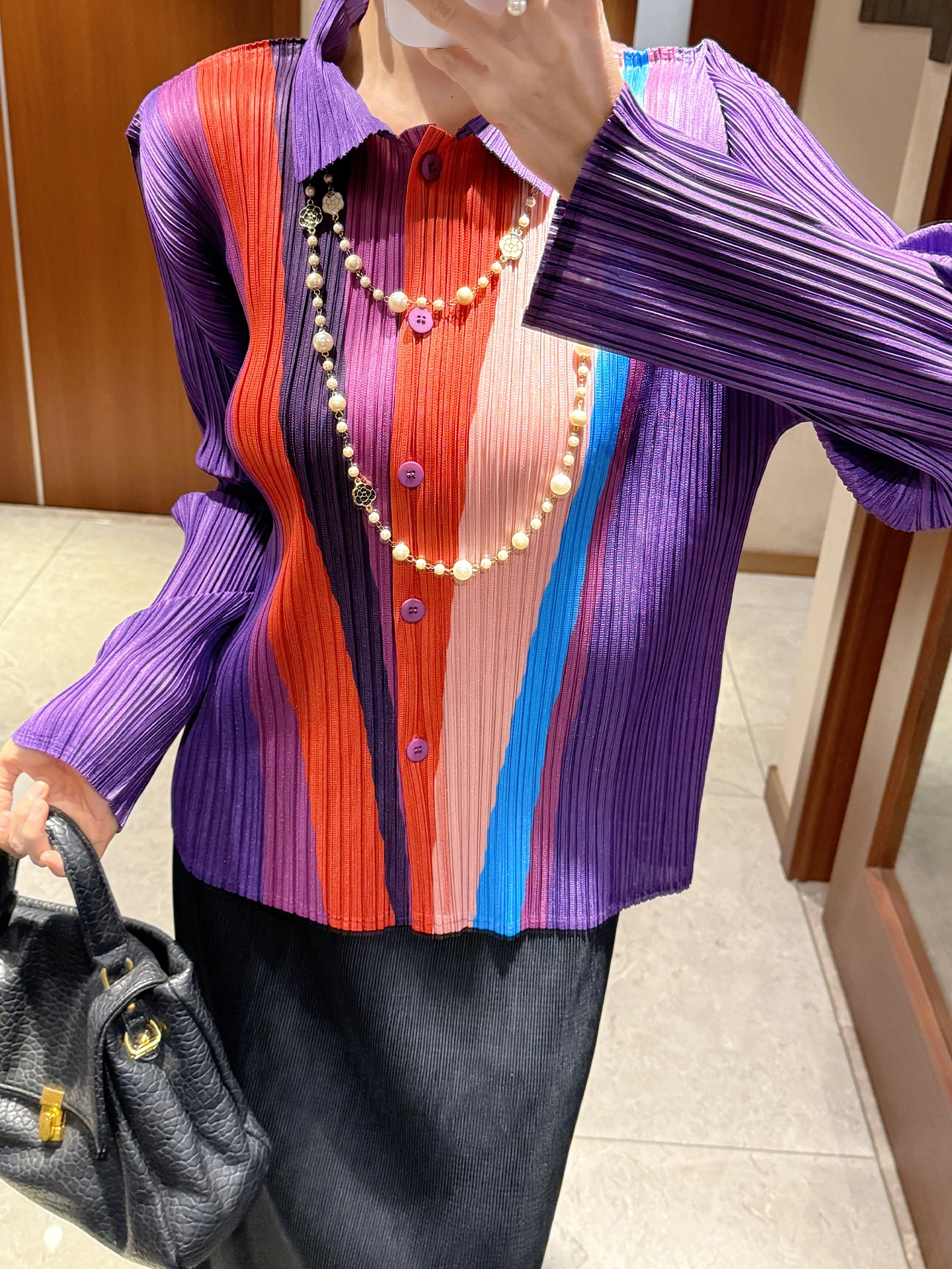 

Женская повседневная рубашка с цветными лацканами и длинными рукавами, однобортная плиссированная рубашка в стиле ретро, оригинальный дизайн, осень 2022, новый женский топ