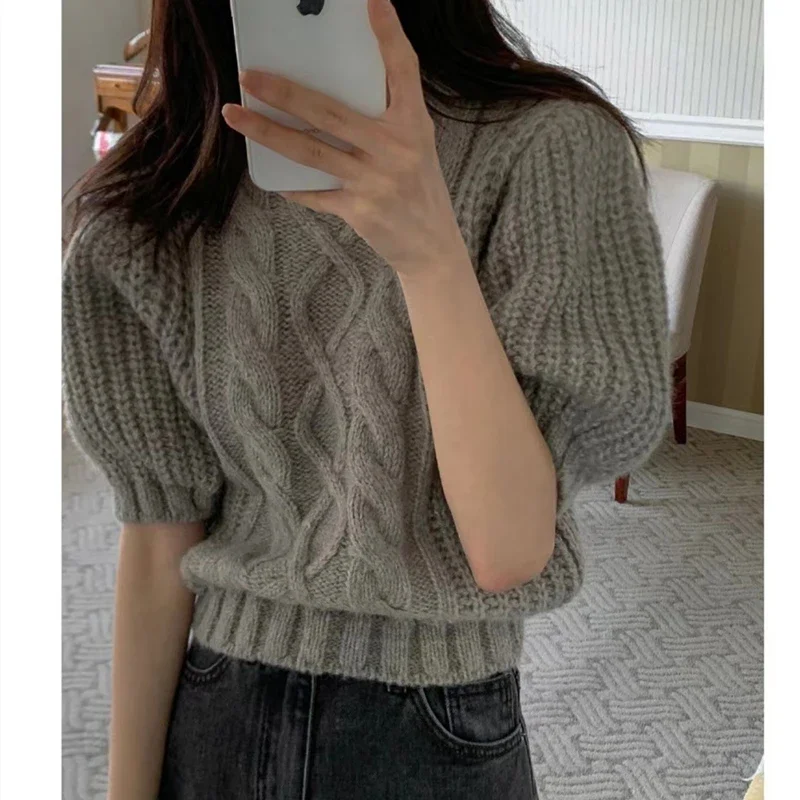 회색