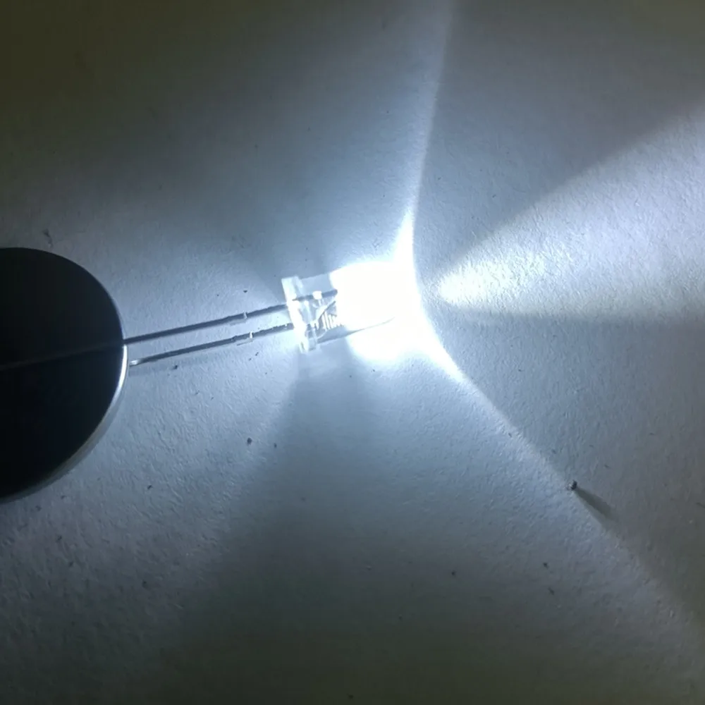 100PCS 5mm White Emitted Color Ultra-Bright LED Light Lamp Emitting Diodes 15000MCD E5M1