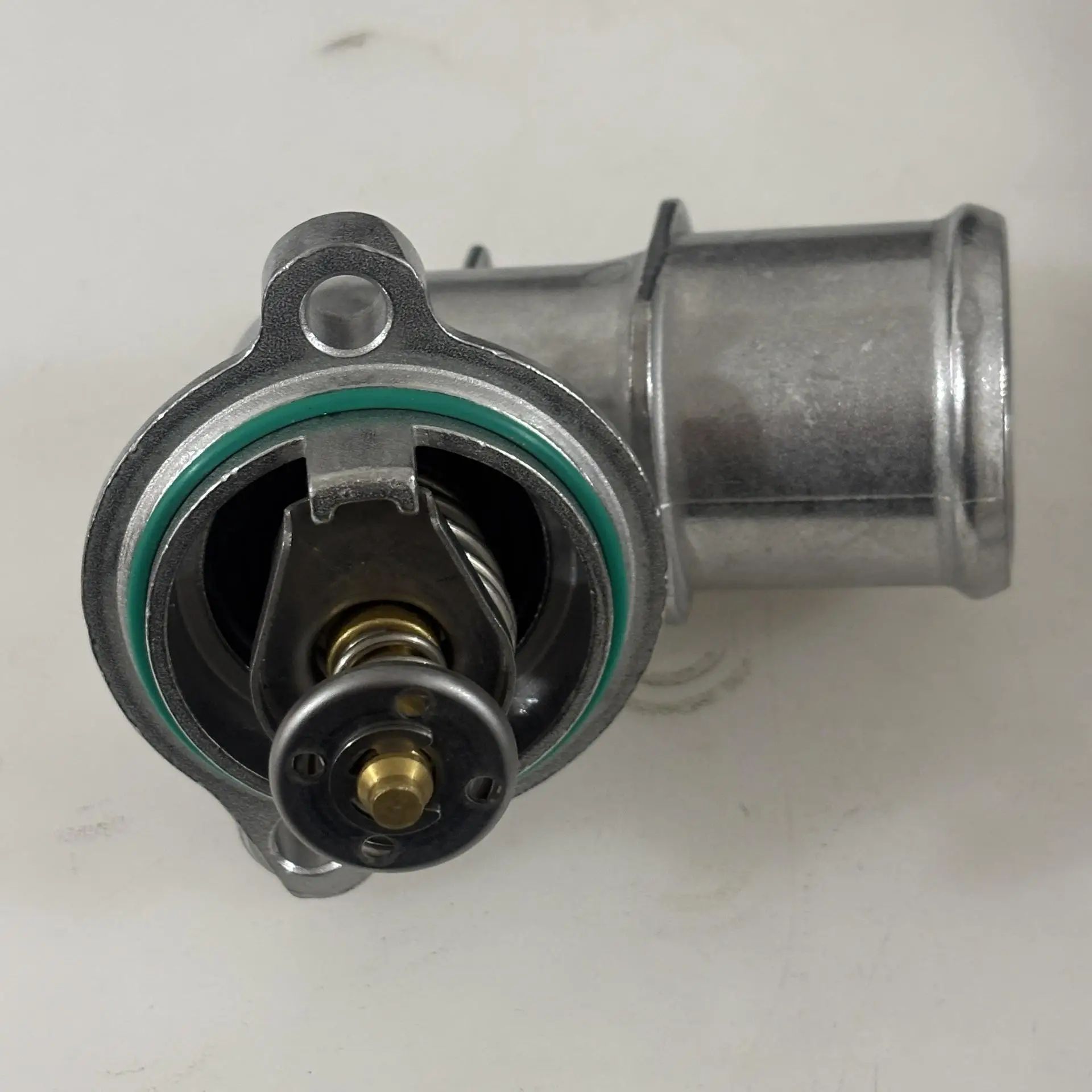 Aluminum 68253514AA thermostat assembly, suitable for Jeep Grand Cherokee coolant thermostat