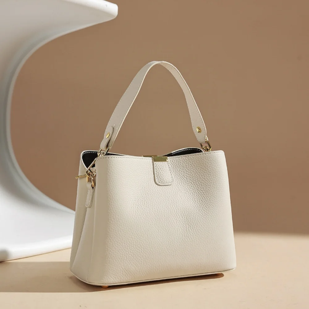 2026 Genuine Leather Women's Crossbody  Summer Female Shoulder Bag Luxury Design Handbag phone makeup Bag Commuter ST002