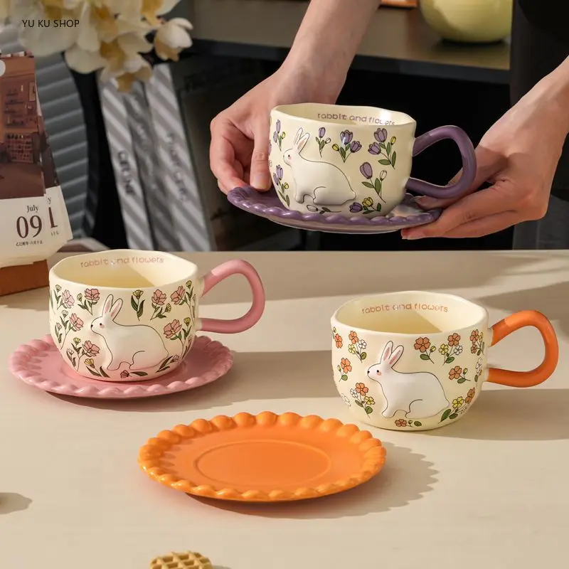 セラミックウサギ柄コーヒーカップソーサーかわいいアフタヌーンティーカップジュース朝食マグカップハンドヘルドミルクコーヒーマグホームアクセサリー