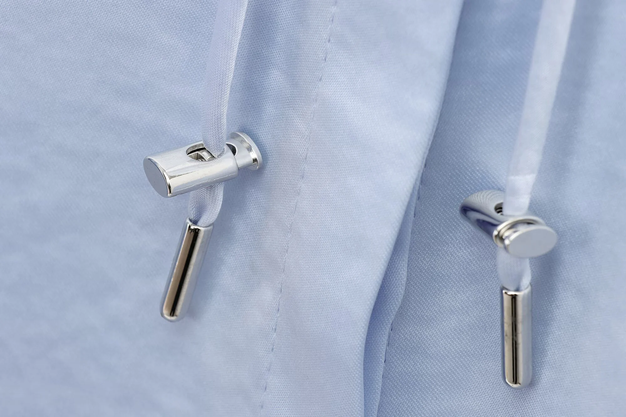 Camisa con textura de seda con capucha de manga larga Simple estilo informal para mujer primavera europea y americana 2025